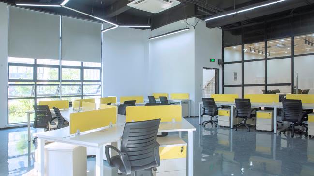 時(shí)尚潮流辦公室設(shè)計(jì)，凸顯年輕人的時(shí)尚追求